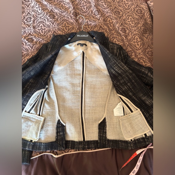 100% virgin wool Hugo Boss vest small - Picture 15 of 17